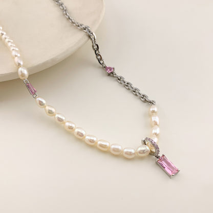 Pearl necklace with pink diamond pendant