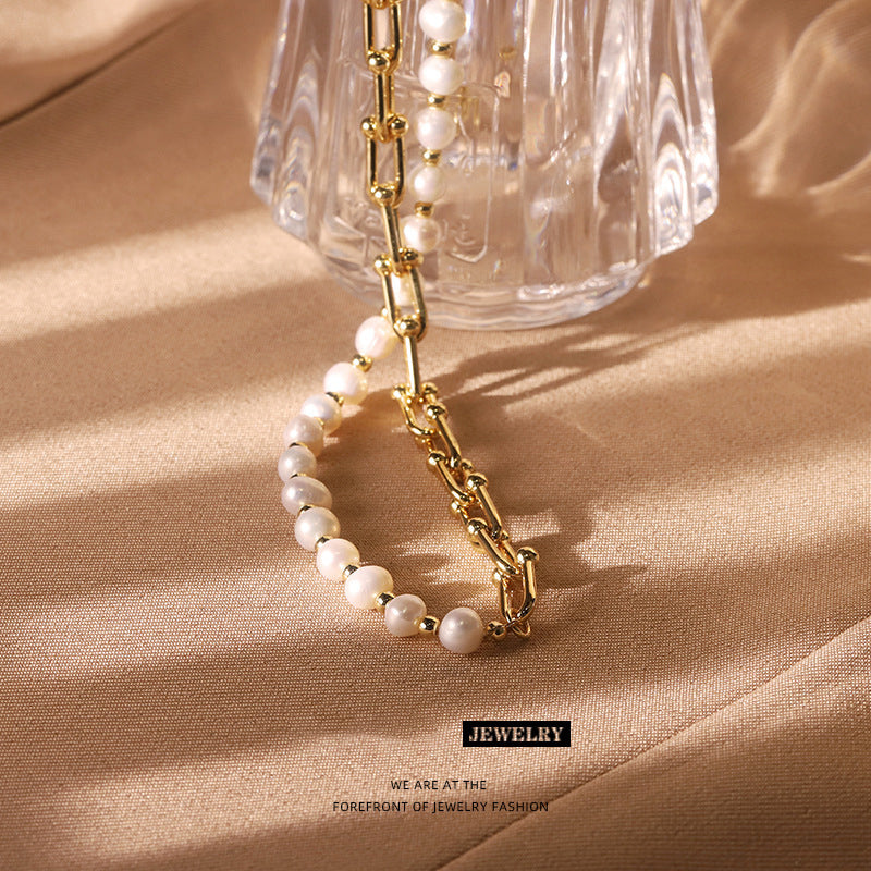 U-Shaped Pearl Necklace