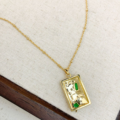 Square pendant clavicle necklace